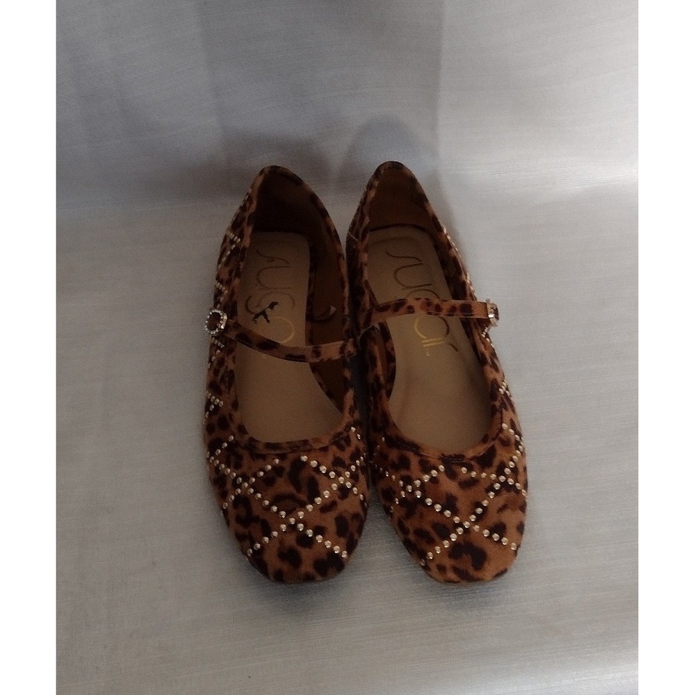 Women's Sugar Brand Leopard Square Toe Mary Jane Flats 8.5 Gold Accent Details